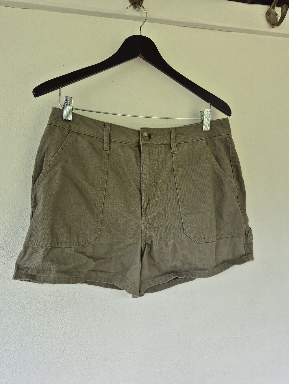 Indigo Rein 100% Cotton Olive Green Shorts Size 30 Waist